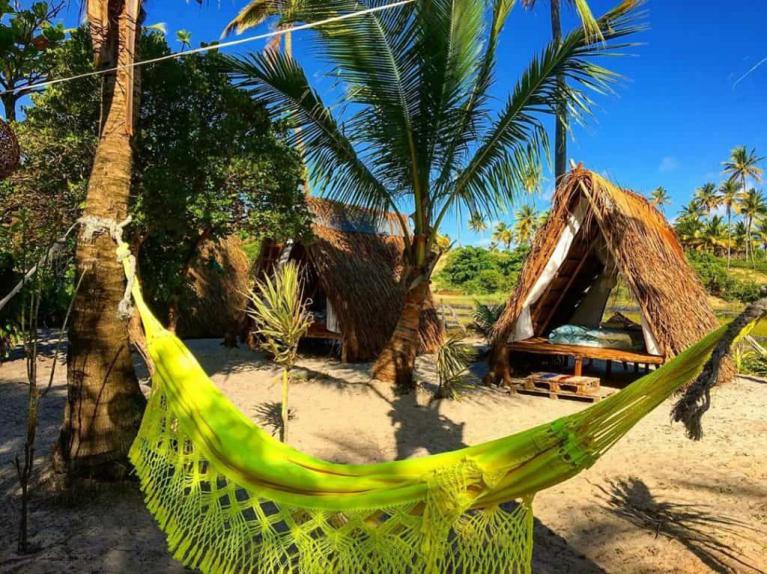 Arembepe - Aldeia Hippie na Bahia Arembepe - Aldeia Hippie na Bahia